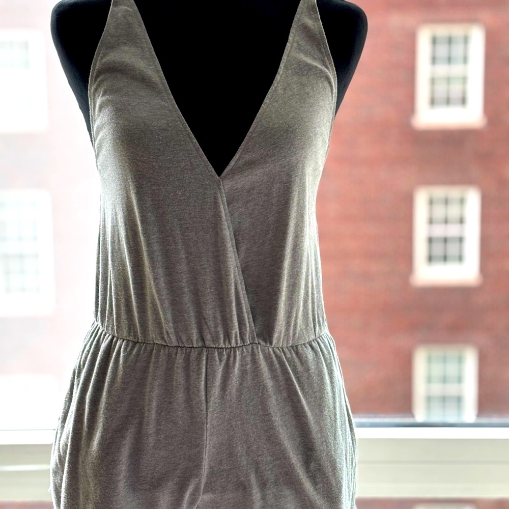PINk Brand Gray Sleeveless Romper